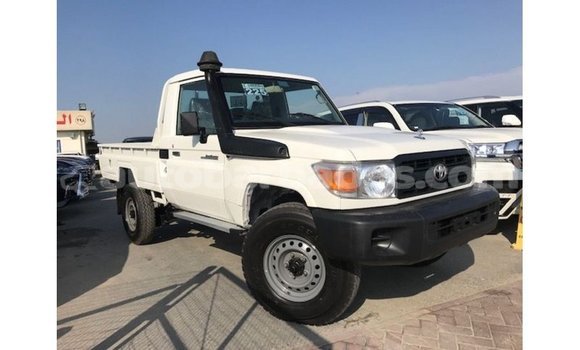 Buy Import Toyota Land Cruiser White Car in Import - Dubai in Barbados Buy Import Toyota Land Cruiser White Car in Import - Dubai in Barbados