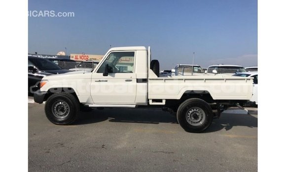 Buy Import Toyota Land Cruiser White Car in Import - Dubai in Barbados Buy Import Toyota Land Cruiser White Car in Import - Dubai in Barbados