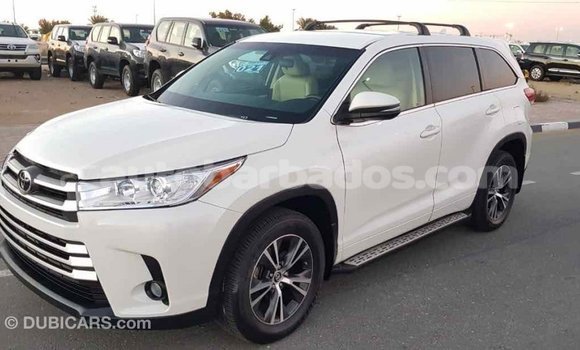 Buy Import Toyota Highlander White Car in Import - Dubai in Barbados Buy Import Toyota Highlander White Car in Import - Dubai in Barbados