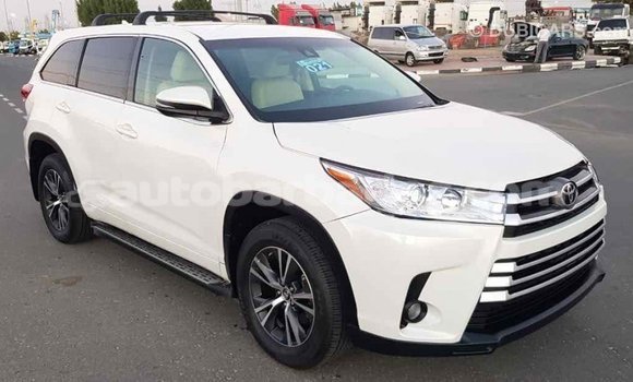 Buy Import Toyota Highlander White Car in Import - Dubai in Barbados Buy Import Toyota Highlander White Car in Import - Dubai in Barbados
