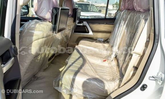 Buy Import Toyota Land Cruiser White Car in Import - Dubai in Barbados Buy Import Toyota Land Cruiser White Car in Import - Dubai in Barbados
