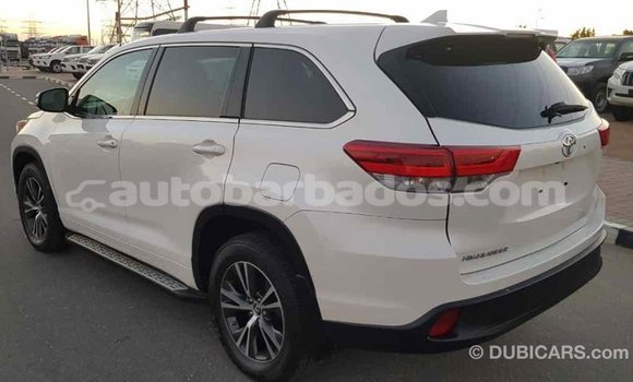 Buy Import Toyota Highlander White Car in Import - Dubai in Barbados Buy Import Toyota Highlander White Car in Import - Dubai in Barbados