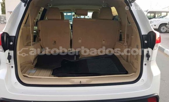 Buy Import Toyota Highlander White Car in Import - Dubai in Barbados Buy Import Toyota Highlander White Car in Import - Dubai in Barbados