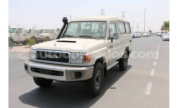 Buy Import Toyota Land Cruiser White Car in Import - Dubai in Barbados Buy Import Toyota Land Cruiser White Car in Import - Dubai in Barbados