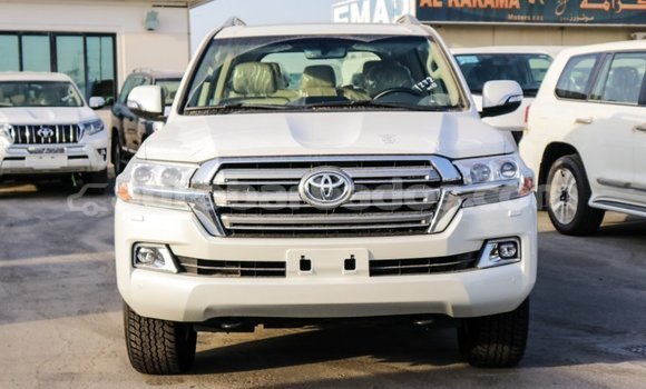 Buy Import Toyota Land Cruiser White Car in Import - Dubai in Barbados Buy Import Toyota Land Cruiser White Car in Import - Dubai in Barbados