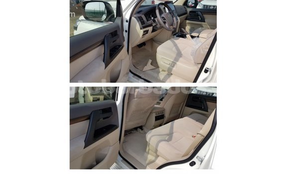 Buy Import Toyota Land Cruiser White Car in Import - Dubai in Barbados Buy Import Toyota Land Cruiser White Car in Import - Dubai in Barbados
