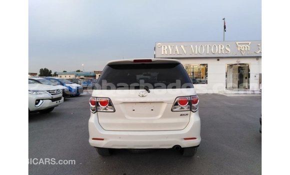 Buy Import Toyota Fortuner White Car in Import - Dubai in Barbados