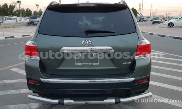 Buy Import Toyota Highlander Green Car in Import - Dubai in Barbados Buy Import Toyota Highlander Green Car in Import - Dubai in Barbados