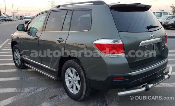 Buy Import Toyota Highlander Green Car in Import - Dubai in Barbados Buy Import Toyota Highlander Green Car in Import - Dubai in Barbados