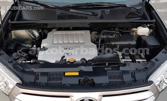 Buy Import Toyota Highlander Green Car in Import - Dubai in Barbados Buy Import Toyota Highlander Green Car in Import - Dubai in Barbados