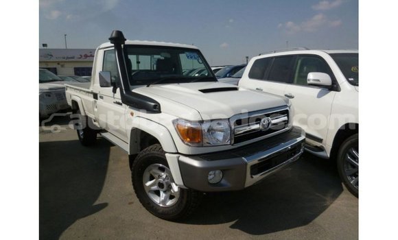 Buy Import Toyota Land Cruiser White Car in Import - Dubai in Barbados Buy Import Toyota Land Cruiser White Car in Import - Dubai in Barbados