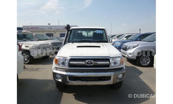 Buy Import Toyota Land Cruiser White Car in Import - Dubai in Barbados Buy Import Toyota Land Cruiser White Car in Import - Dubai in Barbados