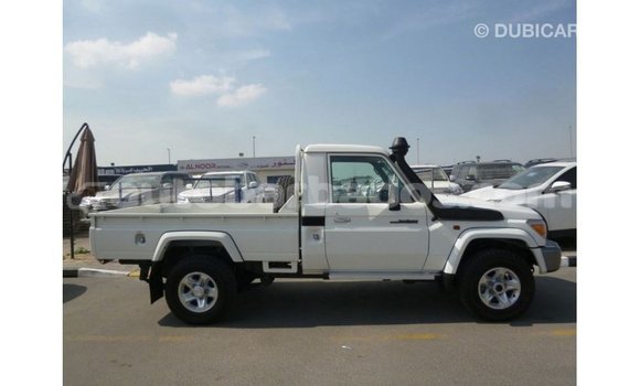 Buy Import Toyota Land Cruiser White Car in Import - Dubai in Barbados Buy Import Toyota Land Cruiser White Car in Import - Dubai in Barbados