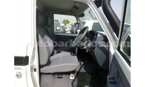Buy Import Toyota Land Cruiser White Car in Import - Dubai in Barbados Buy Import Toyota Land Cruiser White Car in Import - Dubai in Barbados