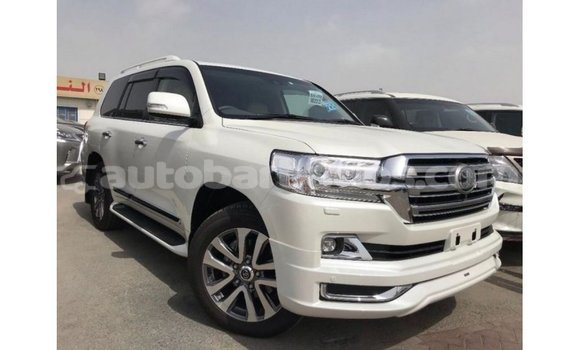 Buy Import Toyota Land Cruiser White Car in Import - Dubai in Barbados Buy Import Toyota Land Cruiser White Car in Import - Dubai in Barbados