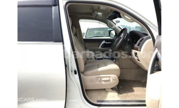 Buy Import Toyota Land Cruiser White Car in Import - Dubai in Barbados Buy Import Toyota Land Cruiser White Car in Import - Dubai in Barbados