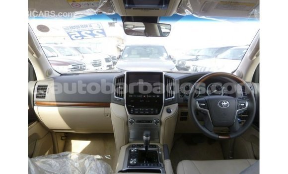 Buy Import Toyota Land Cruiser White Car in Import - Dubai in Barbados Buy Import Toyota Land Cruiser White Car in Import - Dubai in Barbados