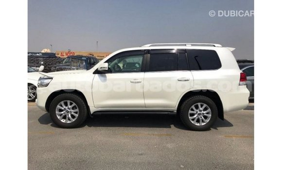 Buy Import Toyota Land Cruiser White Car in Import - Dubai in Barbados Buy Import Toyota Land Cruiser White Car in Import - Dubai in Barbados