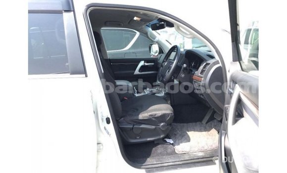 Buy Import Toyota Land Cruiser White Car in Import - Dubai in Barbados Buy Import Toyota Land Cruiser White Car in Import - Dubai in Barbados