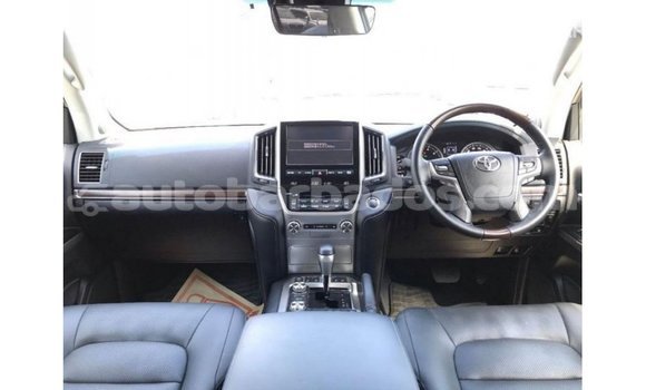 Buy Import Toyota Land Cruiser White Car in Import - Dubai in Barbados Buy Import Toyota Land Cruiser White Car in Import - Dubai in Barbados