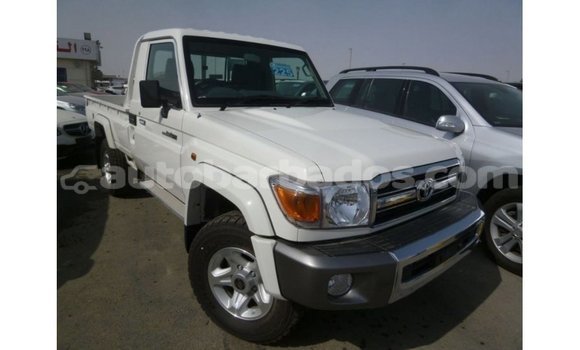 Buy Import Toyota Land Cruiser White Car in Import - Dubai in Barbados Buy Import Toyota Land Cruiser White Car in Import - Dubai in Barbados