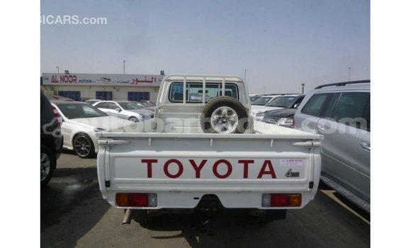 Buy Import Toyota Land Cruiser White Car in Import - Dubai in Barbados Buy Import Toyota Land Cruiser White Car in Import - Dubai in Barbados