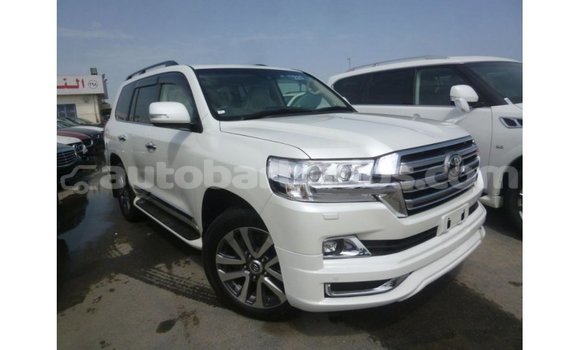 Buy Import Toyota Land Cruiser White Car in Import - Dubai in Barbados Buy Import Toyota Land Cruiser White Car in Import - Dubai in Barbados
