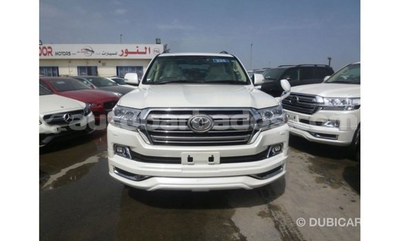 Buy Import Toyota Land Cruiser White Car in Import - Dubai in Barbados Buy Import Toyota Land Cruiser White Car in Import - Dubai in Barbados