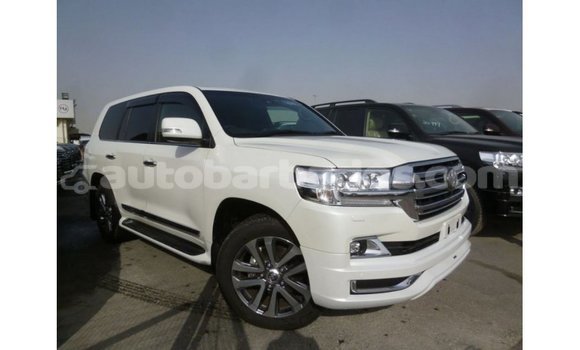 Buy Import Toyota Land Cruiser White Car in Import - Dubai in Barbados Buy Import Toyota Land Cruiser White Car in Import - Dubai in Barbados