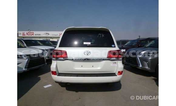 Buy Import Toyota Land Cruiser White Car in Import - Dubai in Barbados Buy Import Toyota Land Cruiser White Car in Import - Dubai in Barbados