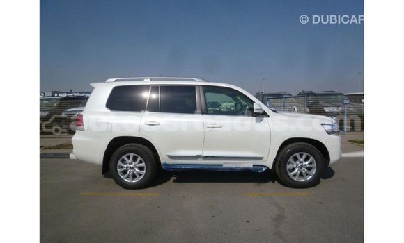 Buy Import Toyota Land Cruiser White Car in Import - Dubai in Barbados Buy Import Toyota Land Cruiser White Car in Import - Dubai in Barbados