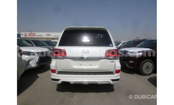 Buy Import Toyota Land Cruiser White Car in Import - Dubai in Barbados Buy Import Toyota Land Cruiser White Car in Import - Dubai in Barbados