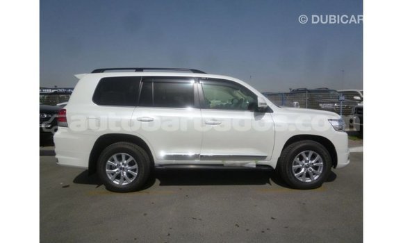 Buy Import Toyota Land Cruiser White Car in Import - Dubai in Barbados Buy Import Toyota Land Cruiser White Car in Import - Dubai in Barbados