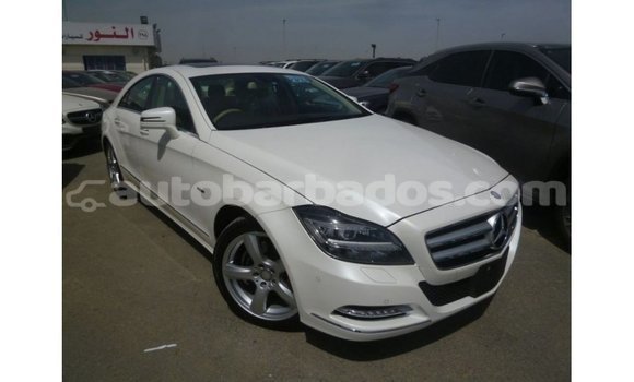 Buy Import Mercedes-Benz 190 (W201) White Car in Import - Dubai in Barbados Buy Import Mercedes-Benz 190 (W201) White Car in Import - Dubai in Barbados