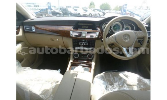 Buy Import Mercedes-Benz 190 (W201) White Car in Import - Dubai in Barbados Buy Import Mercedes-Benz 190 (W201) White Car in Import - Dubai in Barbados