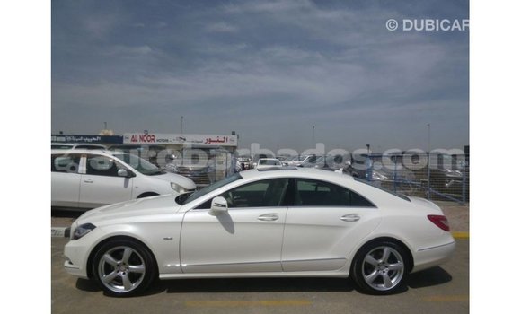 Buy Import Mercedes-Benz 190 (W201) White Car in Import - Dubai in Barbados Buy Import Mercedes-Benz 190 (W201) White Car in Import - Dubai in Barbados