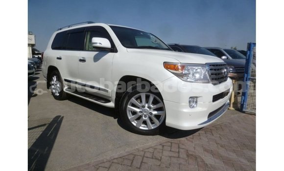 Buy Import Toyota Land Cruiser White Car in Import - Dubai in Barbados Buy Import Toyota Land Cruiser White Car in Import - Dubai in Barbados