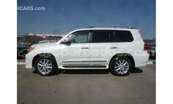 Buy Import Toyota Land Cruiser White Car in Import - Dubai in Barbados Buy Import Toyota Land Cruiser White Car in Import - Dubai in Barbados