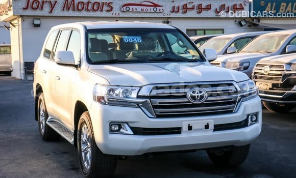 Buy Import Toyota Land Cruiser White Car in Import - Dubai in Barbados Buy Import Toyota Land Cruiser White Car in Import - Dubai in Barbados