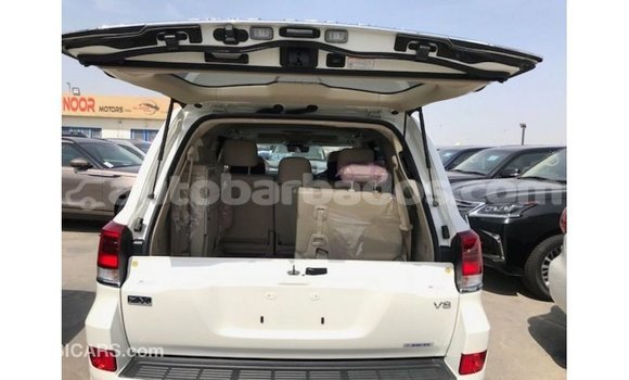 Buy Import Toyota Land Cruiser White Car in Import - Dubai in Barbados Buy Import Toyota Land Cruiser White Car in Import - Dubai in Barbados
