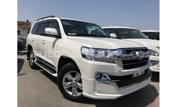 Buy Import Toyota Land Cruiser White Car in Import - Dubai in Barbados Buy Import Toyota Land Cruiser White Car in Import - Dubai in Barbados