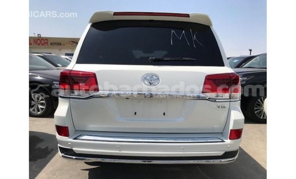 Buy Import Toyota Land Cruiser White Car in Import - Dubai in Barbados Buy Import Toyota Land Cruiser White Car in Import - Dubai in Barbados