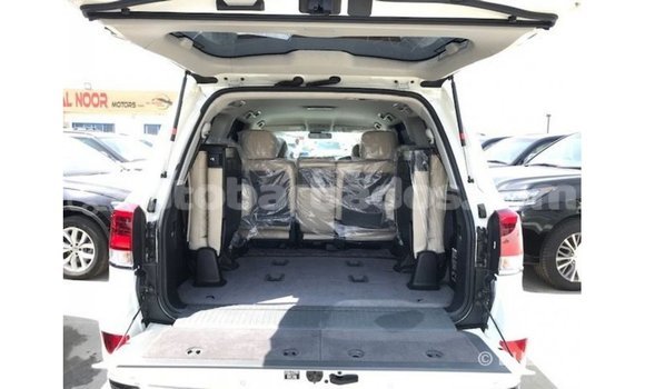 Buy Import Toyota Land Cruiser White Car in Import - Dubai in Barbados Buy Import Toyota Land Cruiser White Car in Import - Dubai in Barbados