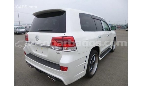 Buy Import Toyota Land Cruiser White Car in Import - Dubai in Barbados Buy Import Toyota Land Cruiser White Car in Import - Dubai in Barbados