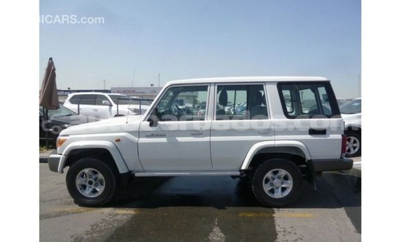 Buy Import Toyota Land Cruiser White Car in Import - Dubai in Barbados Buy Import Toyota Land Cruiser White Car in Import - Dubai in Barbados