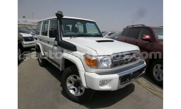 Buy Import Toyota Land Cruiser White Car in Import - Dubai in Barbados Buy Import Toyota Land Cruiser White Car in Import - Dubai in Barbados