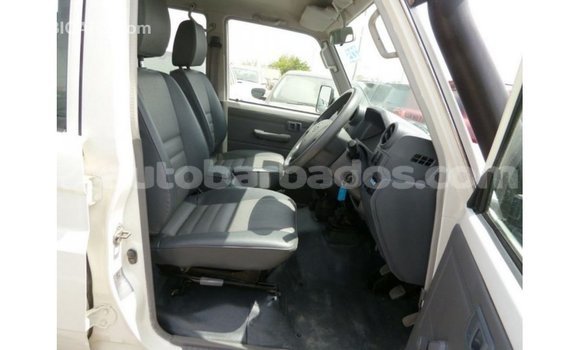 Buy Import Toyota Land Cruiser White Car in Import - Dubai in Barbados Buy Import Toyota Land Cruiser White Car in Import - Dubai in Barbados