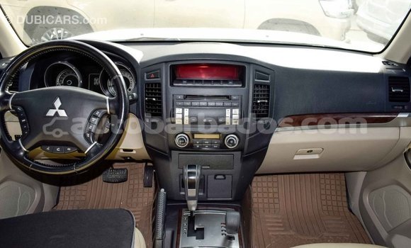 Buy Import Mitsubishi Pajero White Car in Import - Dubai in Barbados Buy Import Mitsubishi Pajero White Car in Import - Dubai in Barbados