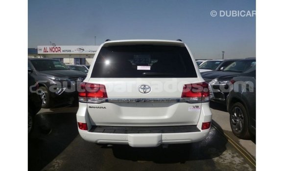 Buy Import Toyota Land Cruiser White Car in Import - Dubai in Barbados Buy Import Toyota Land Cruiser White Car in Import - Dubai in Barbados