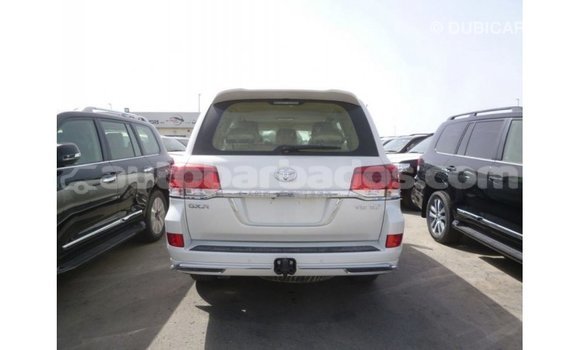 Buy Import Toyota Land Cruiser White Car in Import - Dubai in Barbados Buy Import Toyota Land Cruiser White Car in Import - Dubai in Barbados